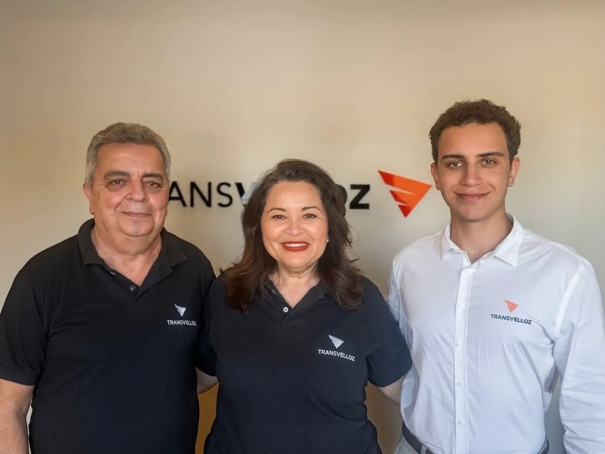 Equipe da Transvelloz no escritório em Campinas